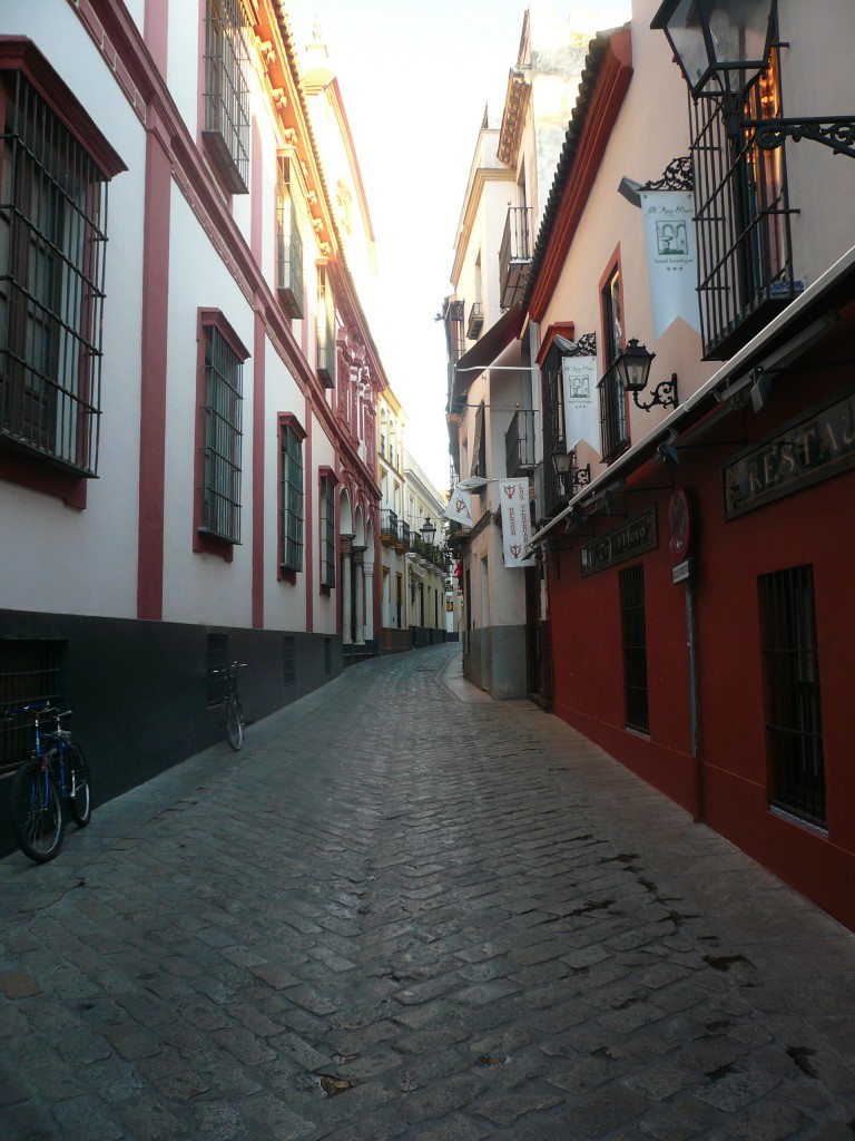 ruelle - quartier de Santa Cruz à Séville