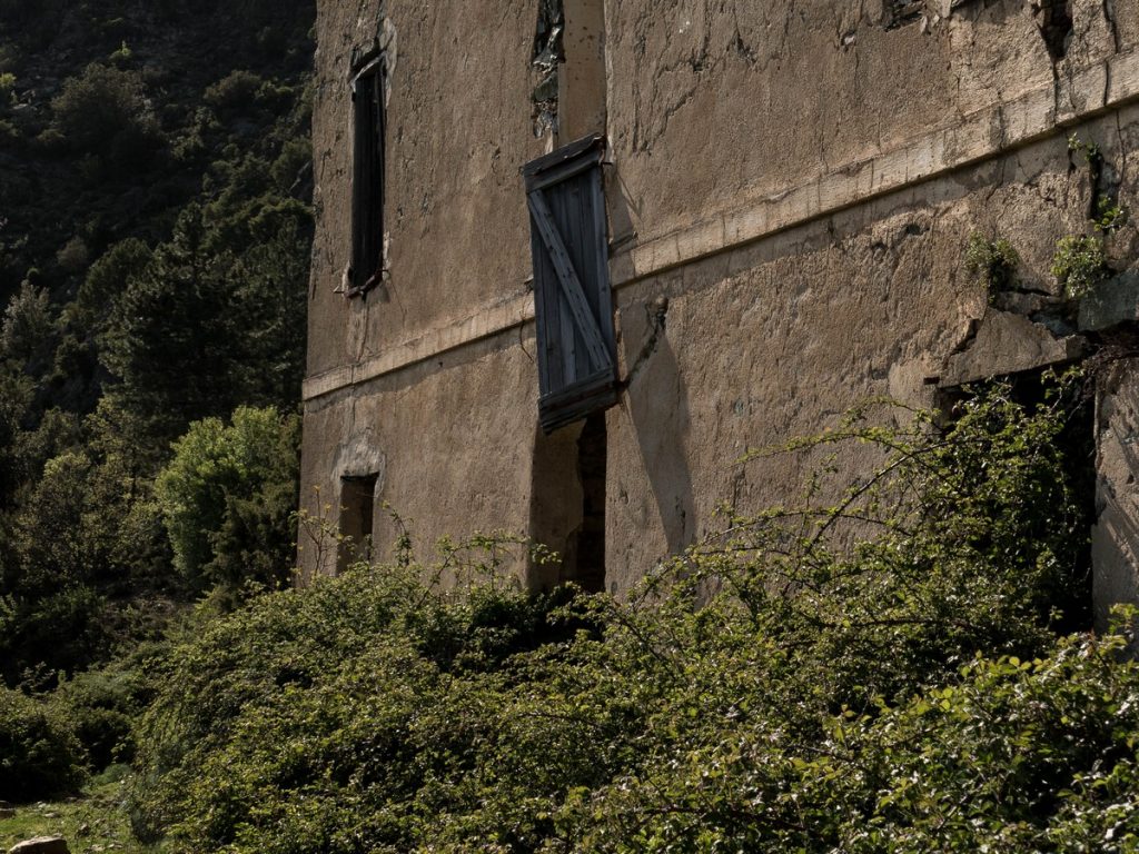 maison en ruine à Rosse- Corse