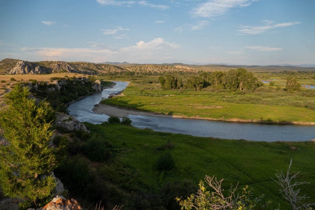 la gallatin river au niveau de missouri headwaters